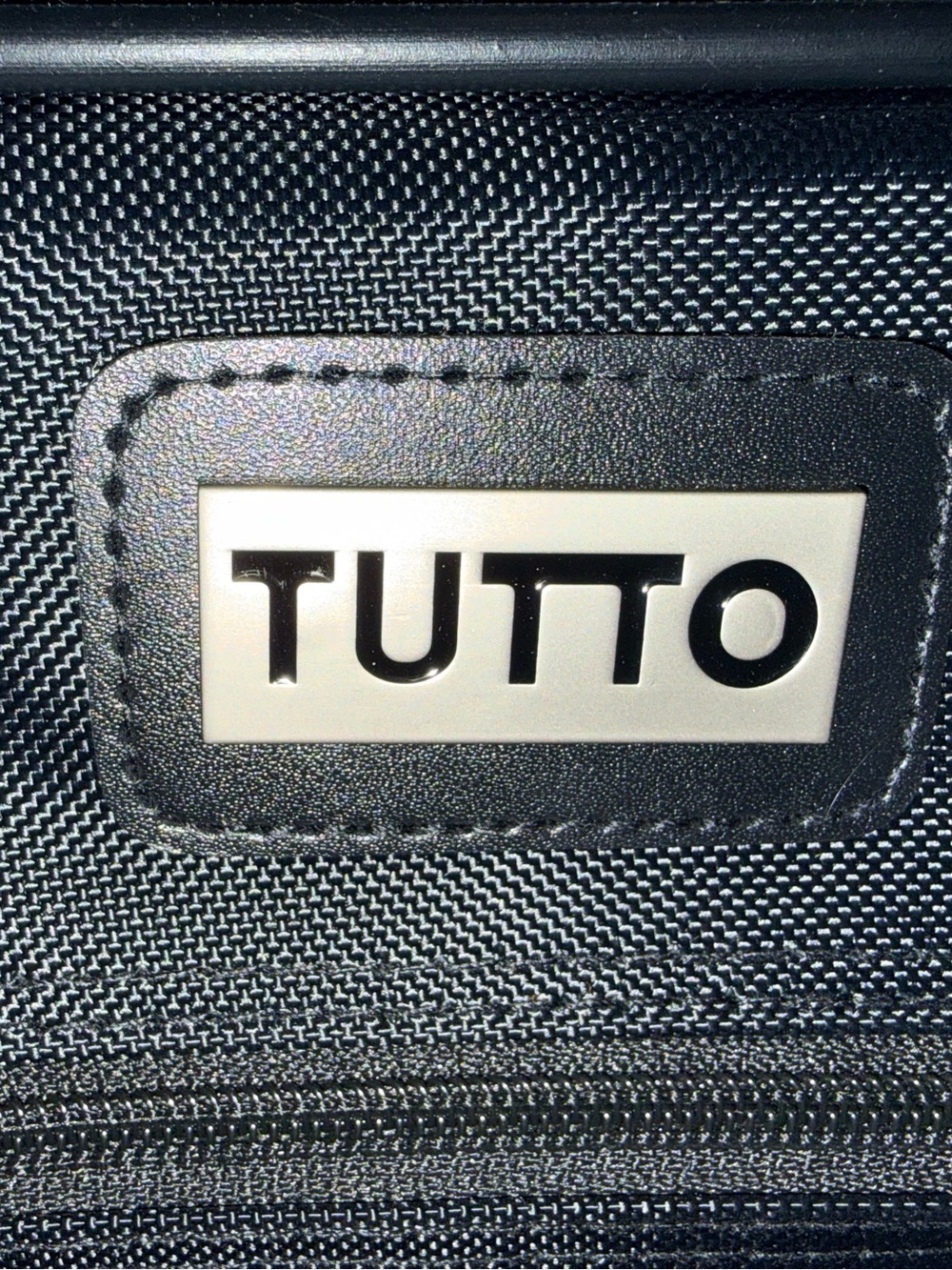 Tutto brand, sewing machine travel case. Never used retails 399 carry on size - Picture 2 of 16